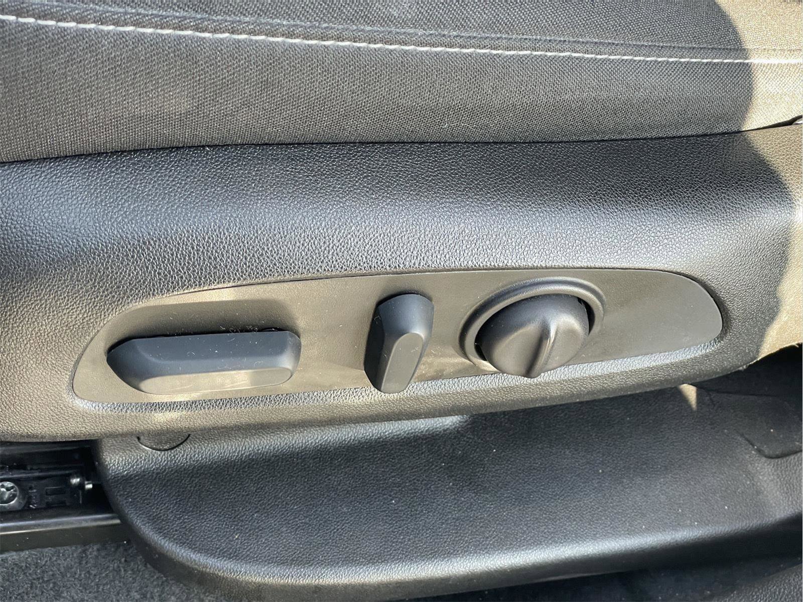 Used 2023 Chevrolet Blazer LT w/ Convenience Package image 24