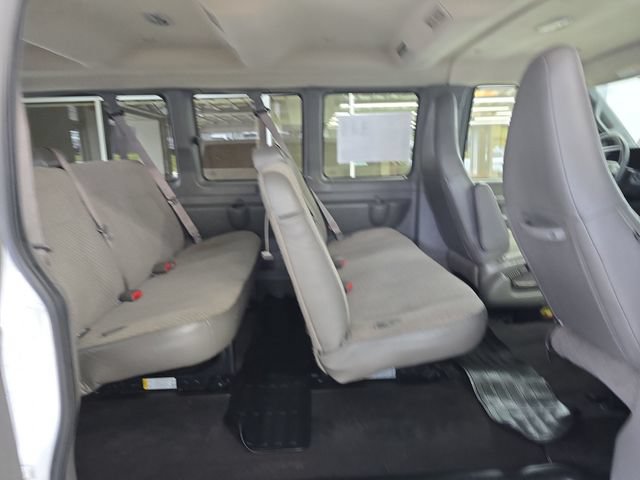 Certified 2025 GMC Savana 3500 LT w/ LT Preferred Equipment Group RWD image 7