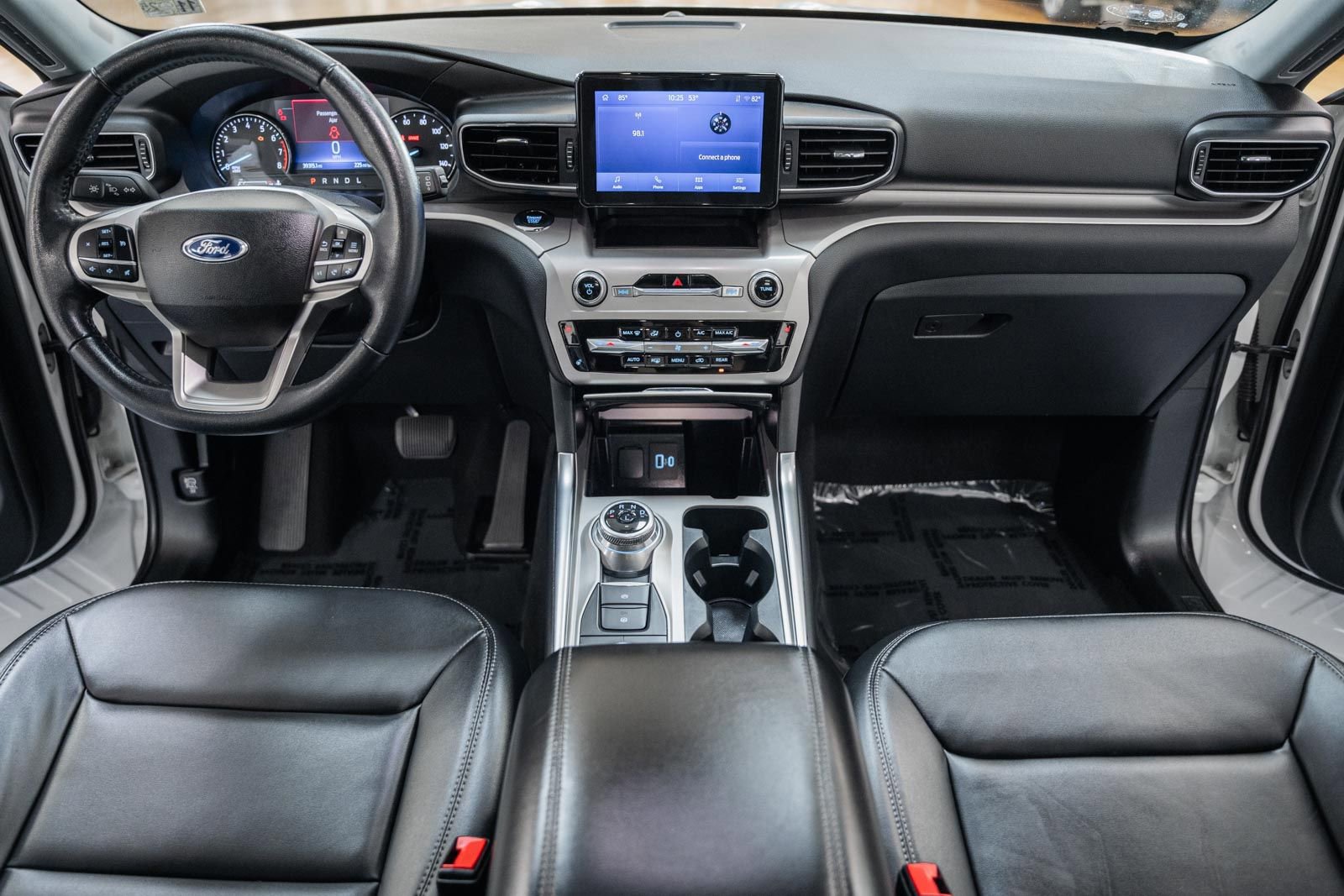 Used 2022 Ford Explorer XLT w/ Equipment Group 202A image 27