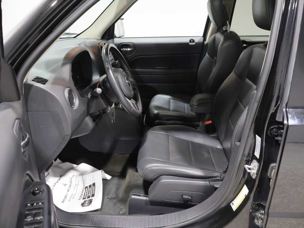 Used 2016 Jeep Patriot High Altitude AWD/4WD image 11