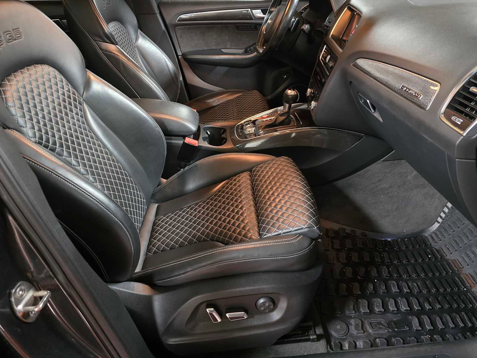 Used 2016 Audi SQ5 Premium Plus w/ Technology Package image 12