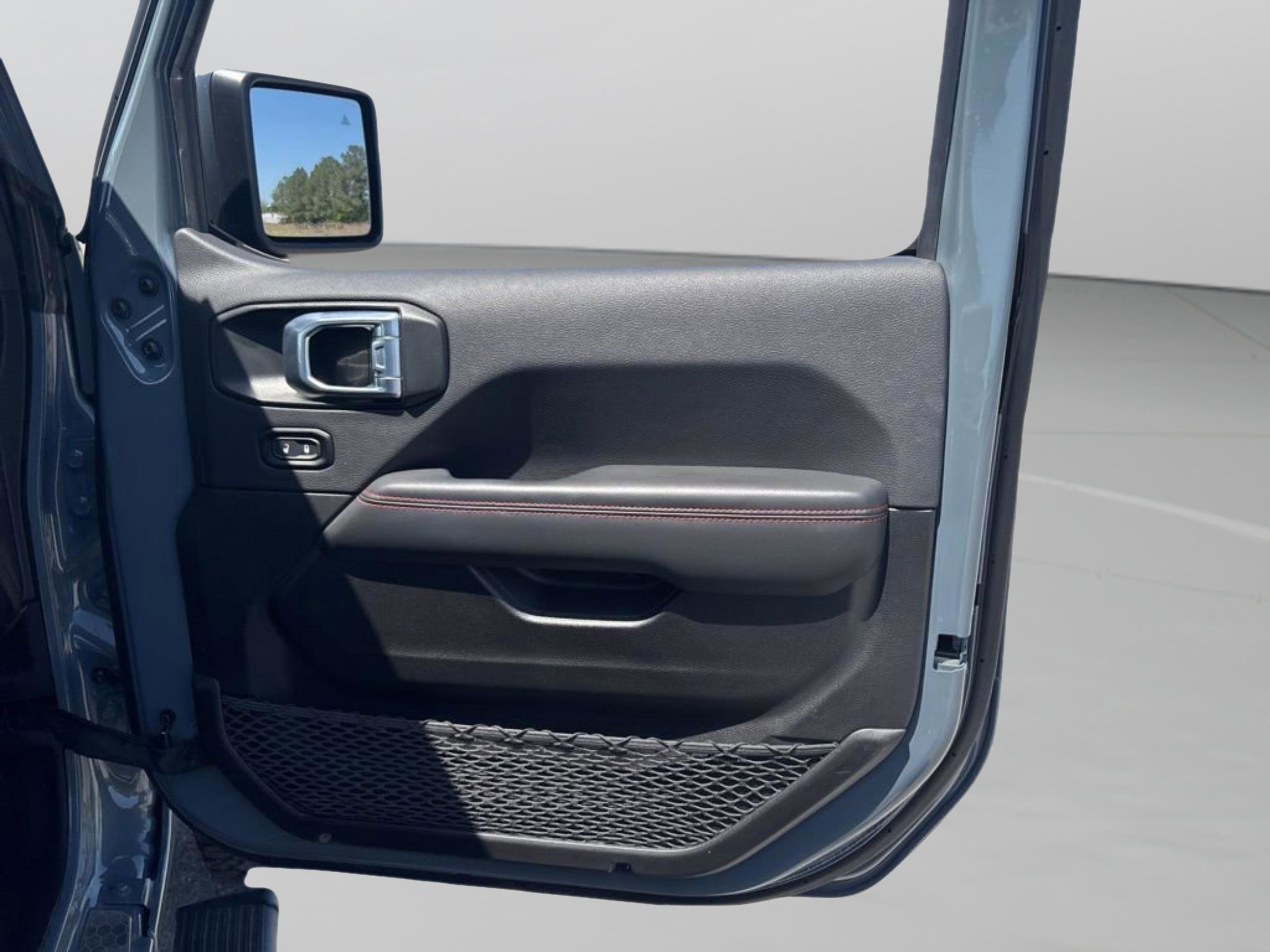 Used 2024 Jeep Wrangler Unlimited Rubicon image 37