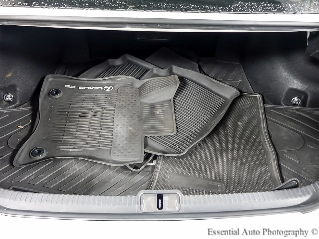Used 2023 Lexus ES 350 F Sport w/ Accessory Package (Z2) FWD image 22
