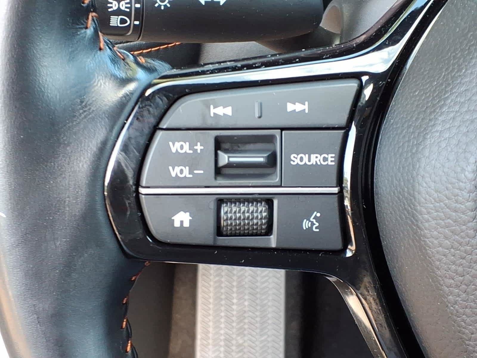 Used 2025 Honda HR-V Sport image 18