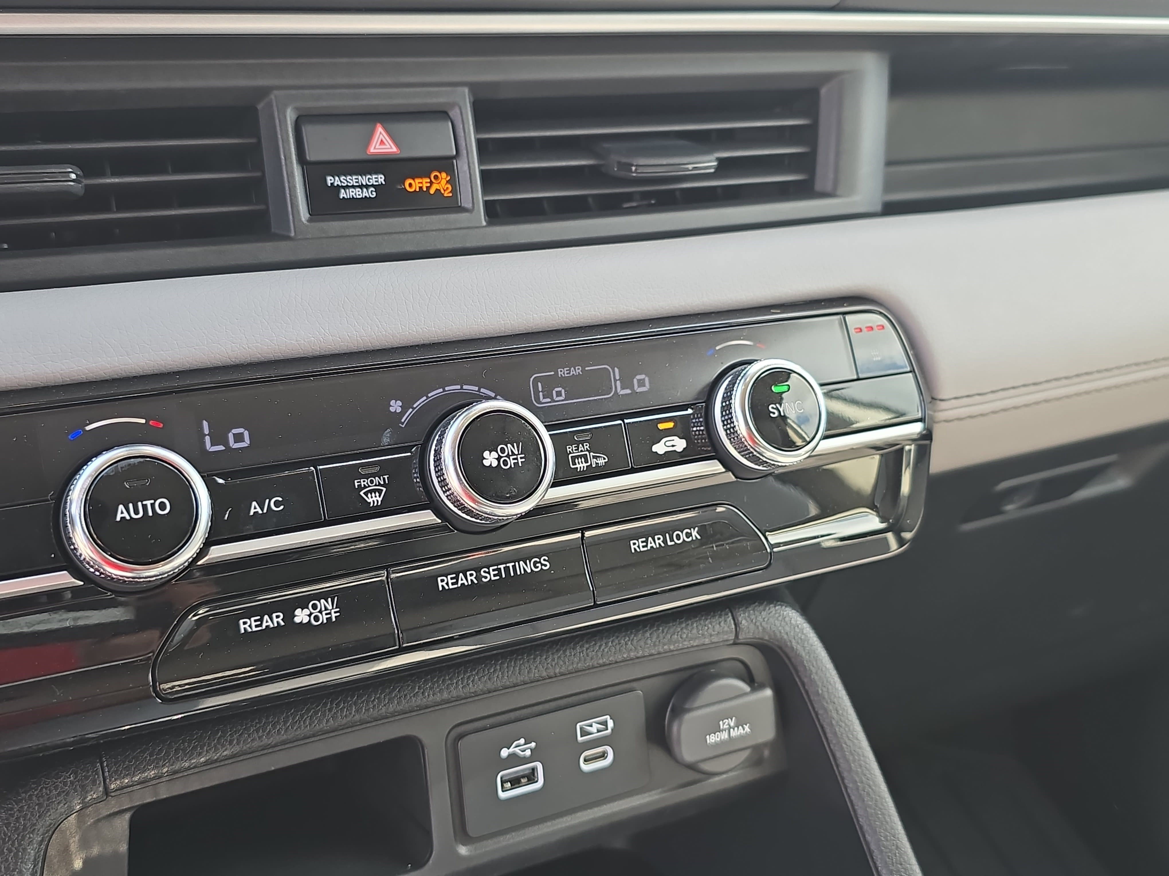 Used 2025 Honda Pilot Touring image 23