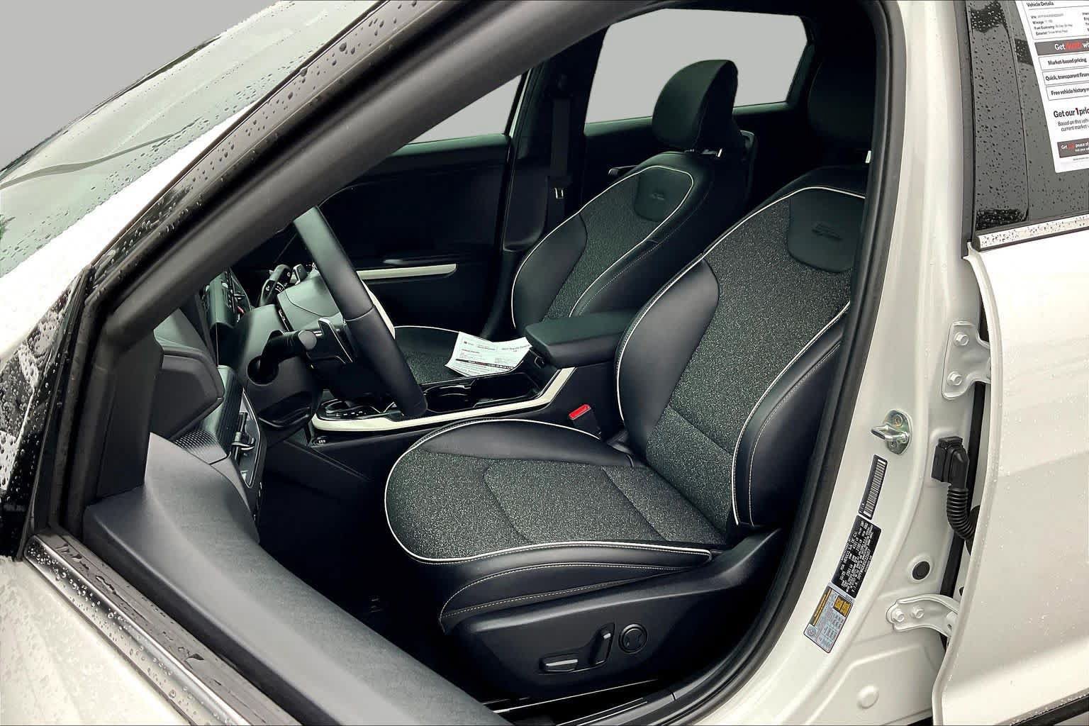 Used 2025 Kia K4 GT-Line FWD image 8