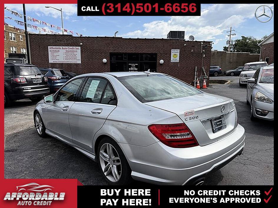 Used 2012 Mercedes-Benz C 300 4MATIC Sedan image 3