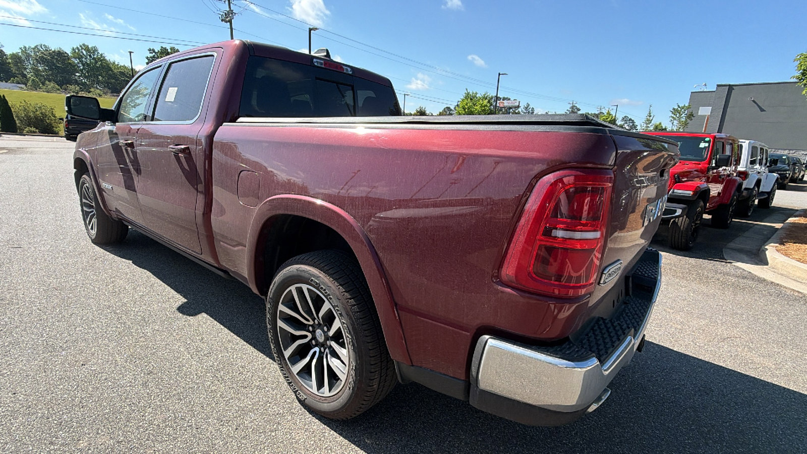 Used 2025 RAM 1500 Limited AWD/4WD image 10