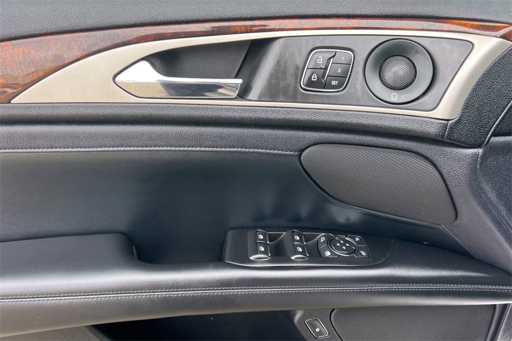 Used 2020 Lincoln MKZ Reserve image 13