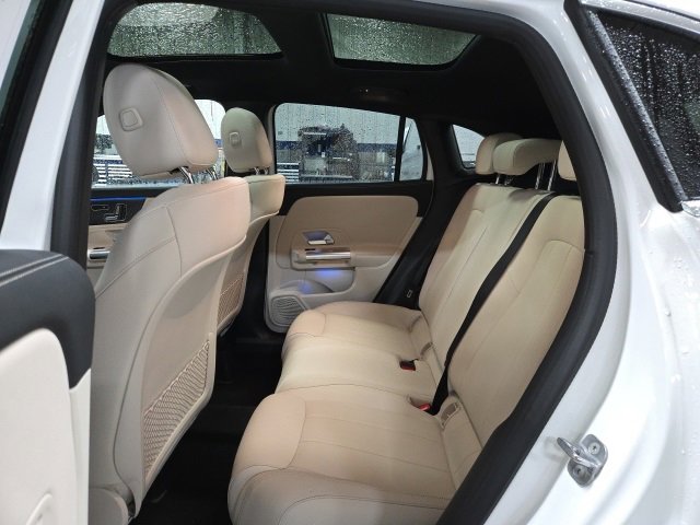 Used 2025 Mercedes-Benz GLA 250 4MATIC image 7