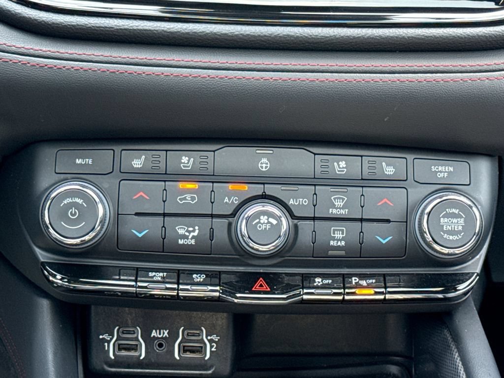 Used 2023 Dodge Durango R/T AWD/4WD image 17