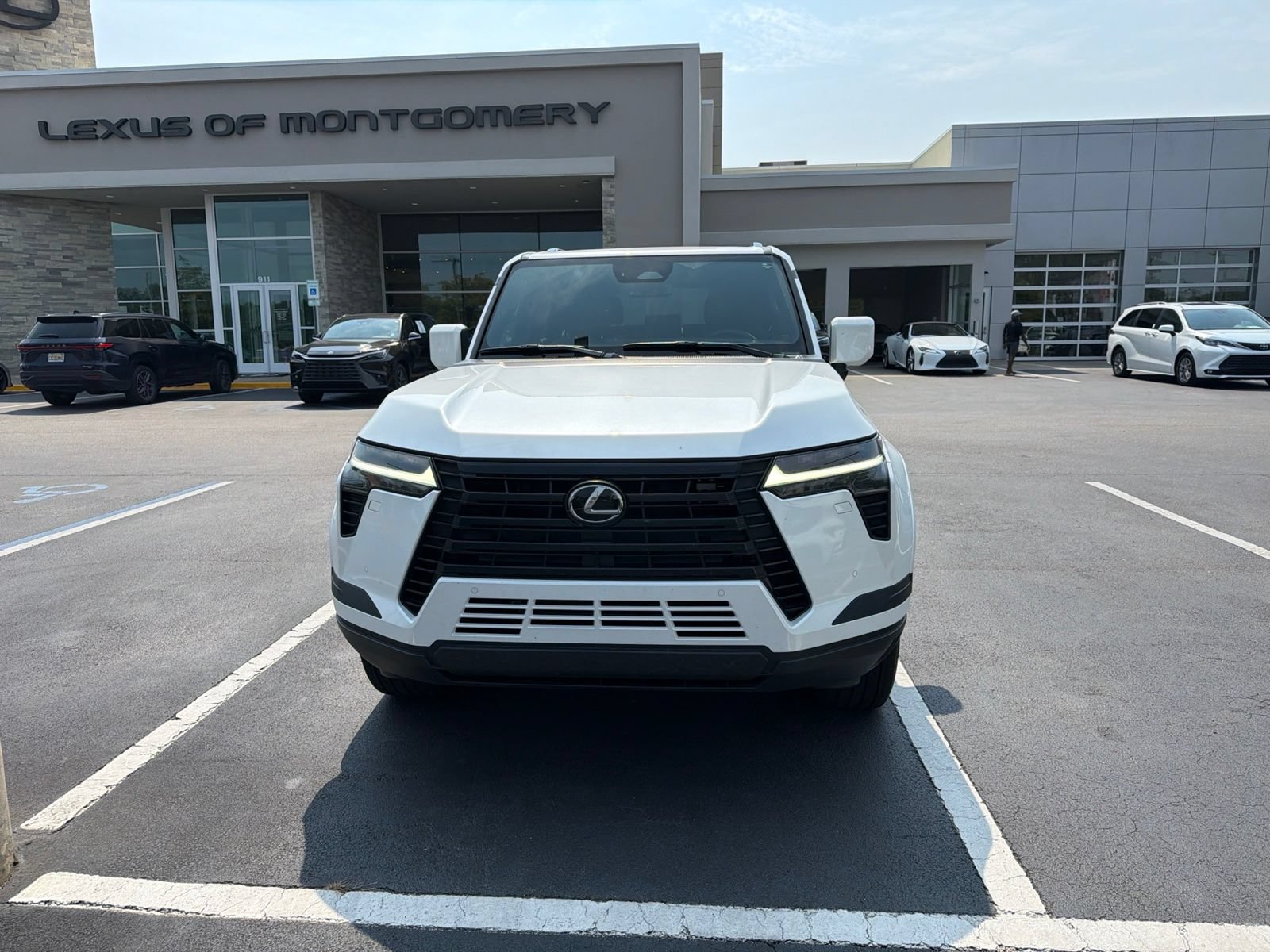 Used 2024 Lexus GX 550 w/ Cold Area Package AWD/4WD image 15