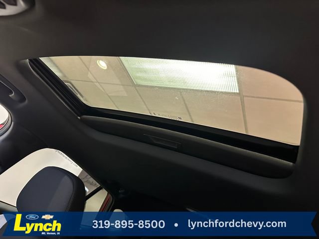 New 2026 Chevrolet Trax RS w/ Sunroof Package FWD image 4