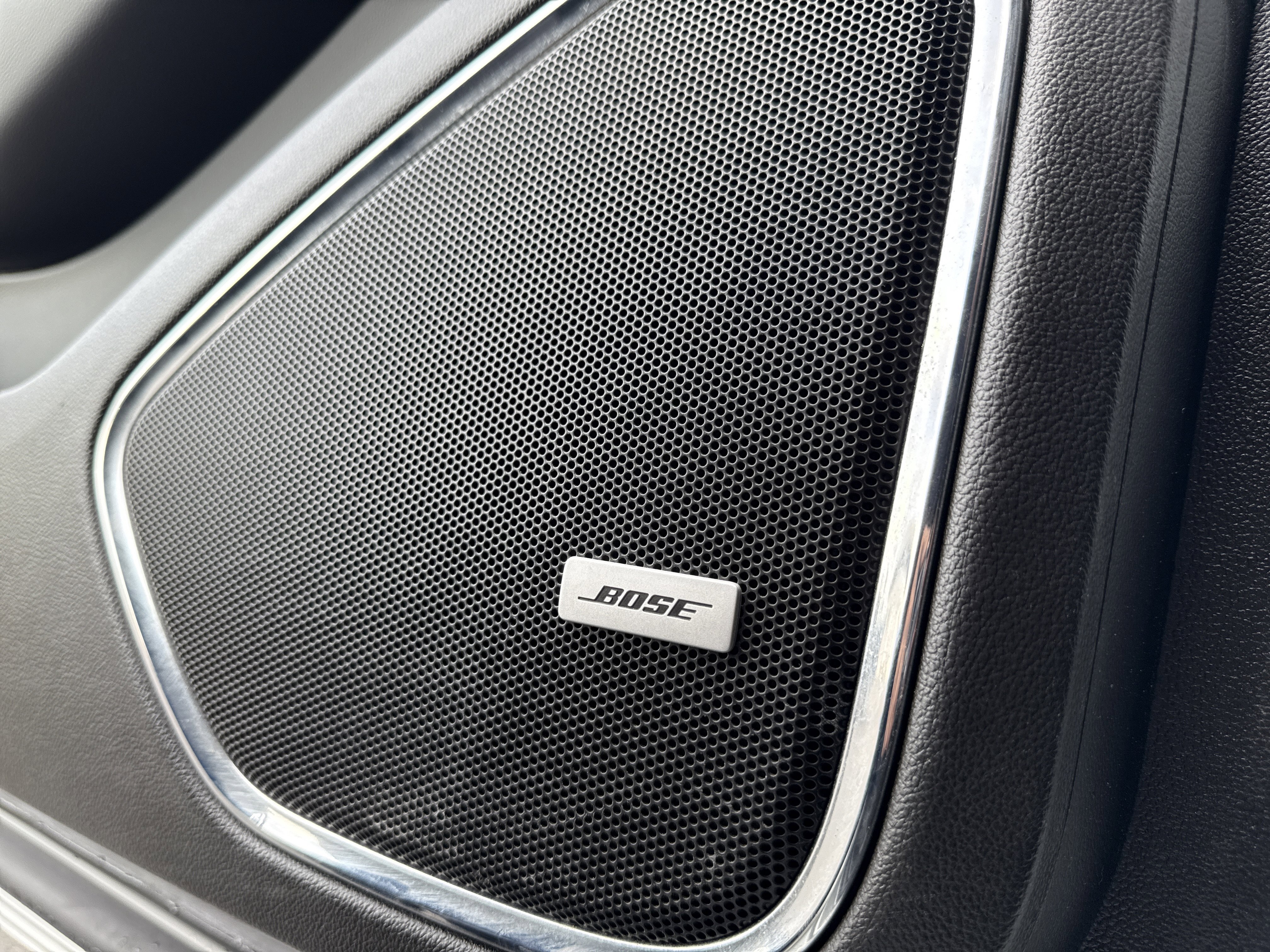 Used 2018 GMC Yukon Denali w/ Open Road Package image 12