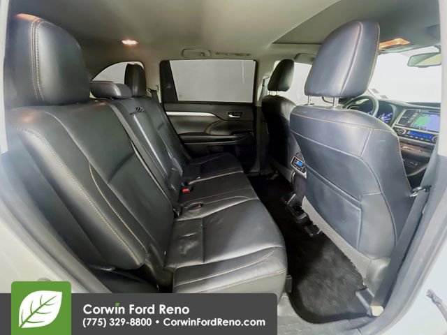Used 2016 Toyota Highlander XLE image 28
