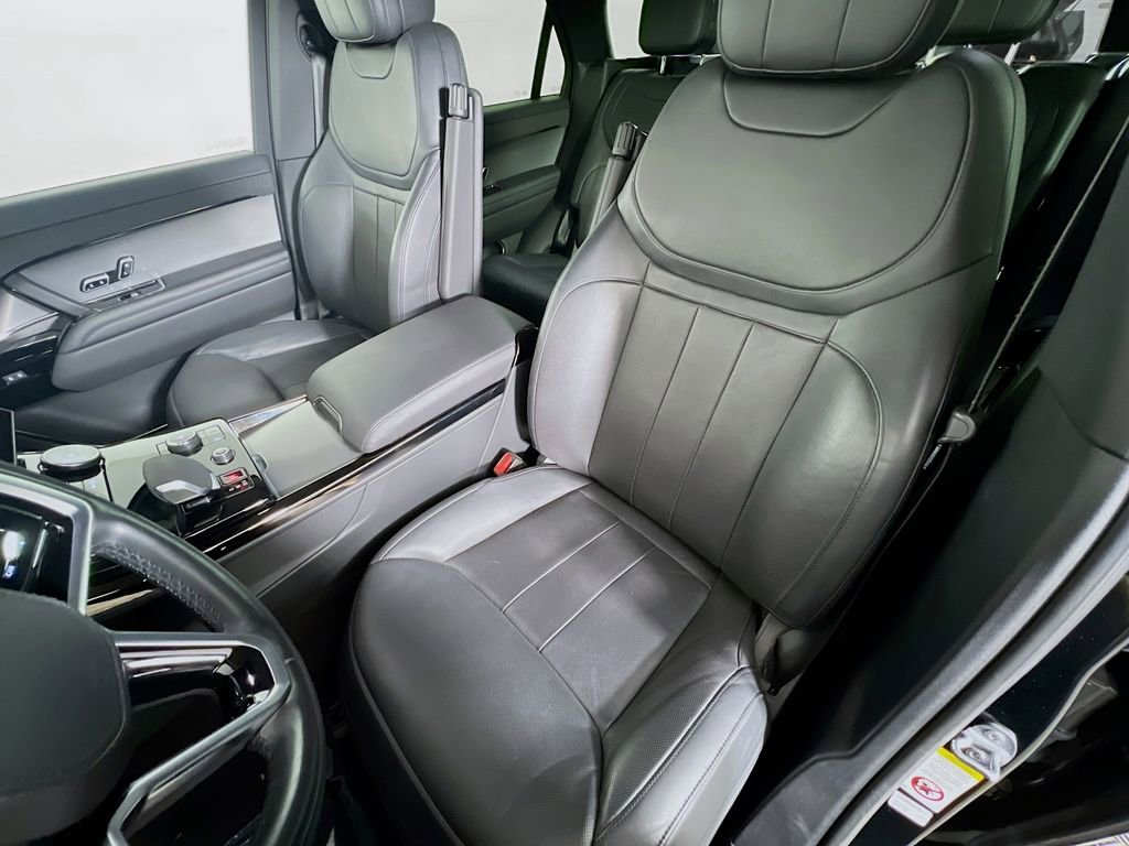 Used 2023 Land Rover Range Rover Sport SE AWD/4WD image 22