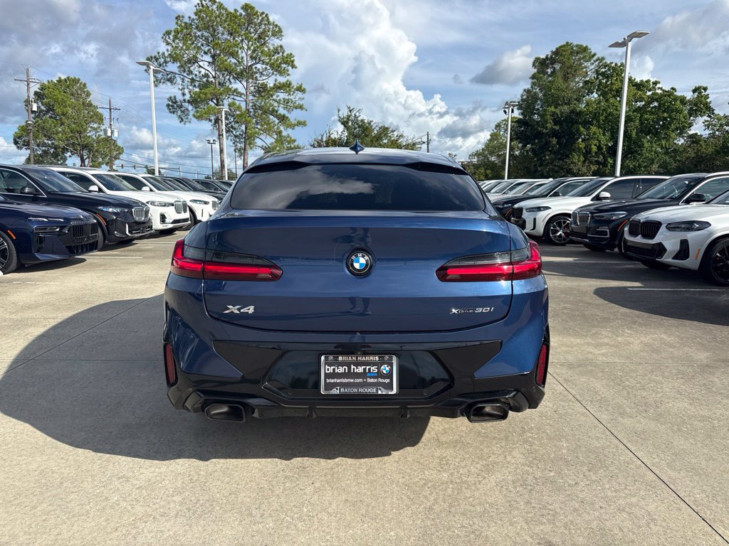 Certified 2024 BMW X4 xDrive30i w/ M Sport Package AWD/4WD image 4
