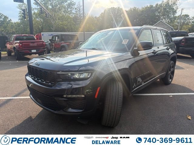 Used 2023 Jeep Grand Cherokee Limited w/ Black Appearance Package