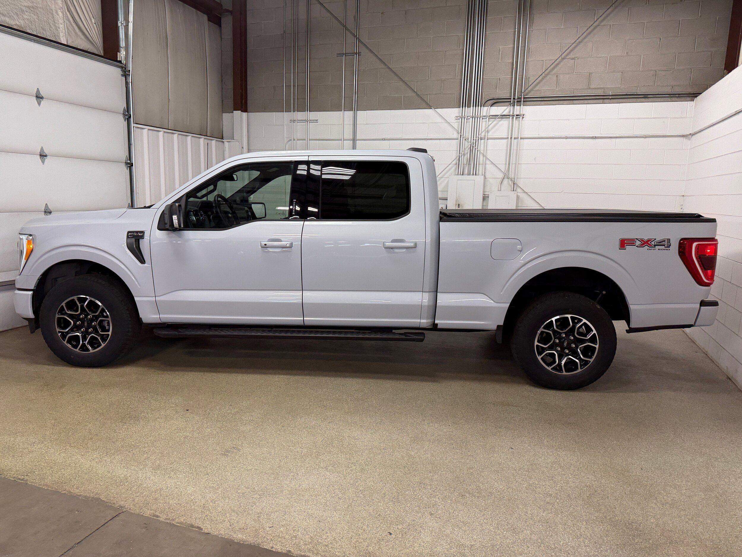 Certified 2022 Ford F150 XLT w/ Equipment Group 302A High image 5