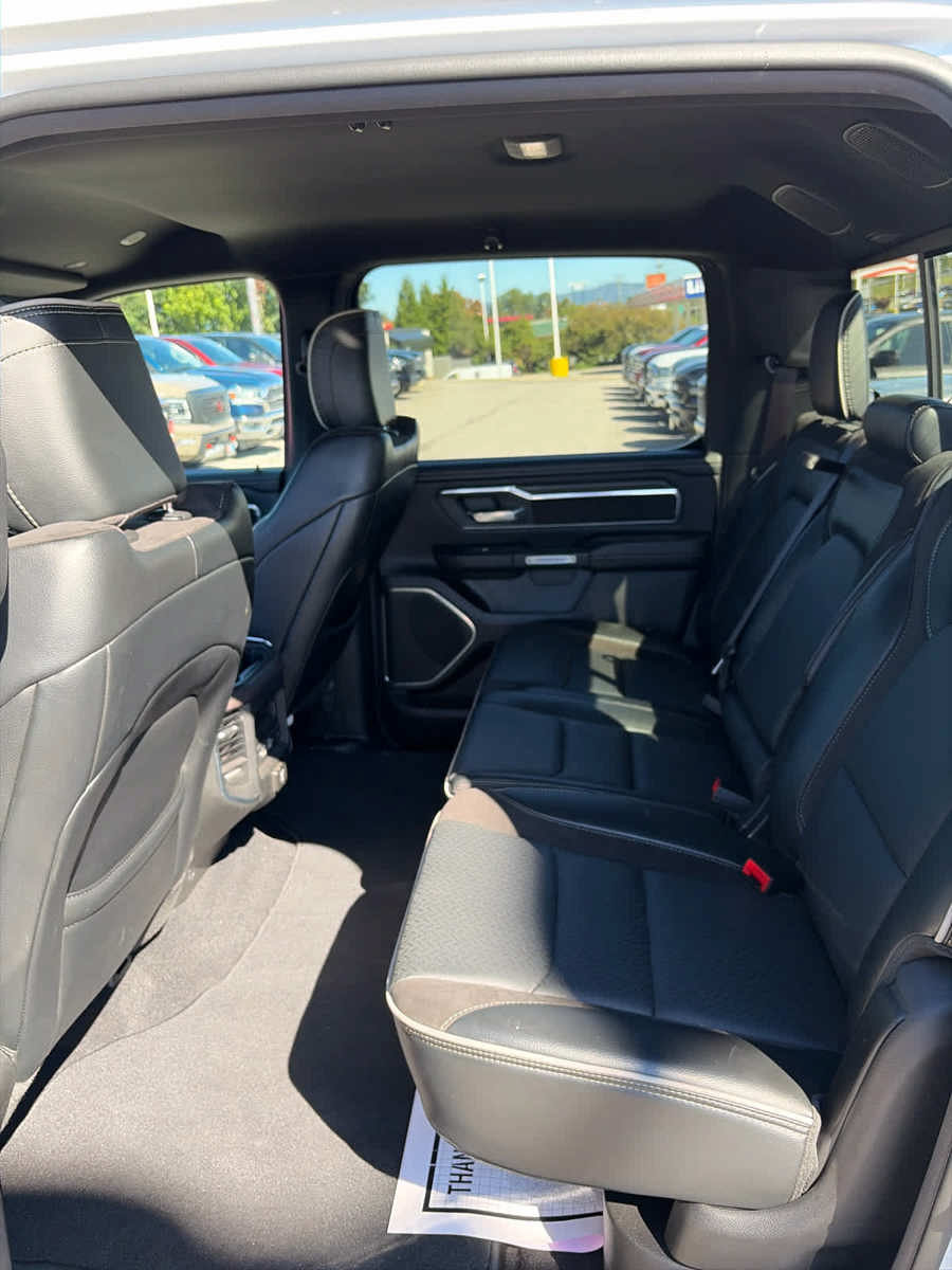 Used 2025 RAM 1500 Laramie w/ Sport Appearance Package AWD/4WD image 31