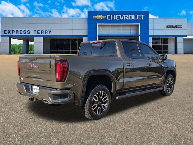 Used 2023 GMC Sierra 1500 AT4 w/ Technology Package image 4