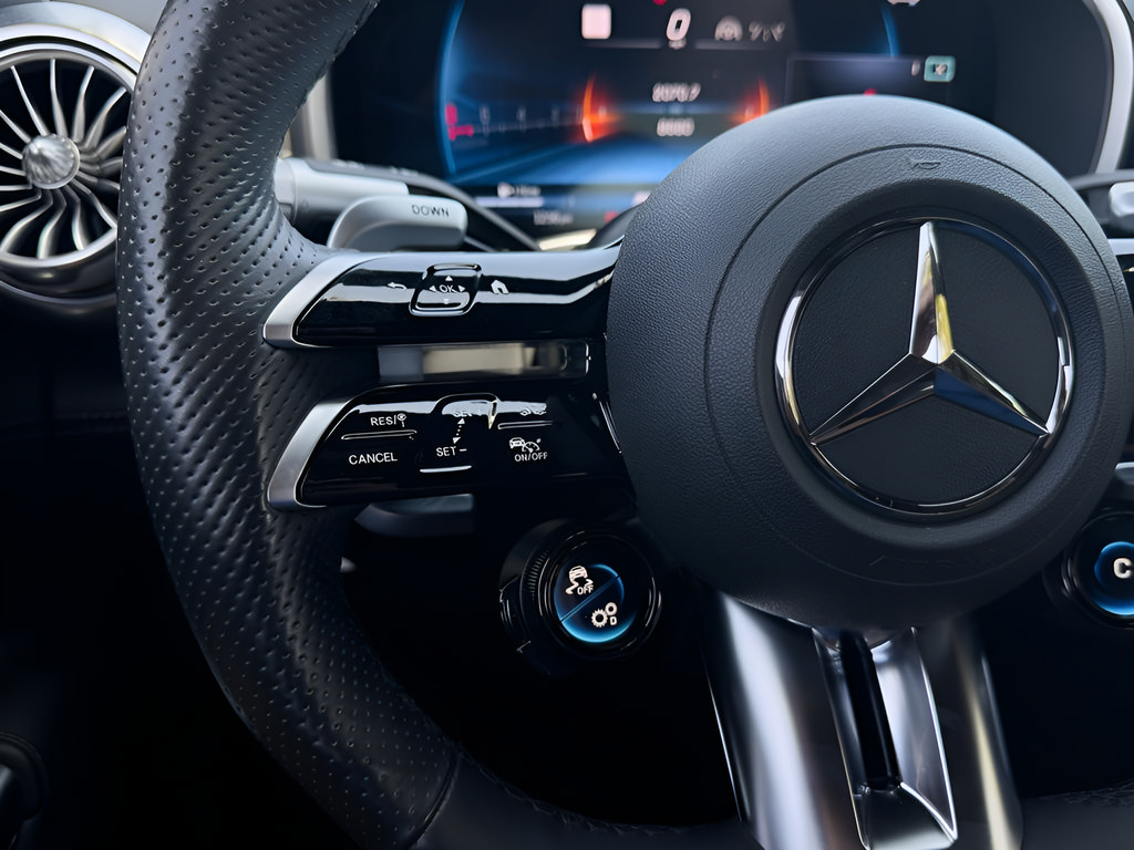 Used 2022 Mercedes-Benz SL 63 AMG 4MATIC image 14