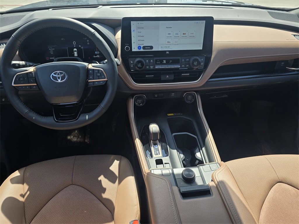 Used 2025 Toyota Grand Highlander AWD Hybrid image 15