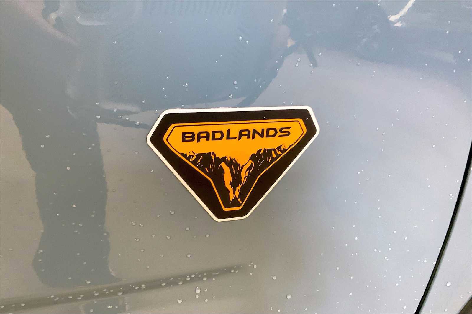 Used 2023 Ford Bronco Sport Badlands image 9