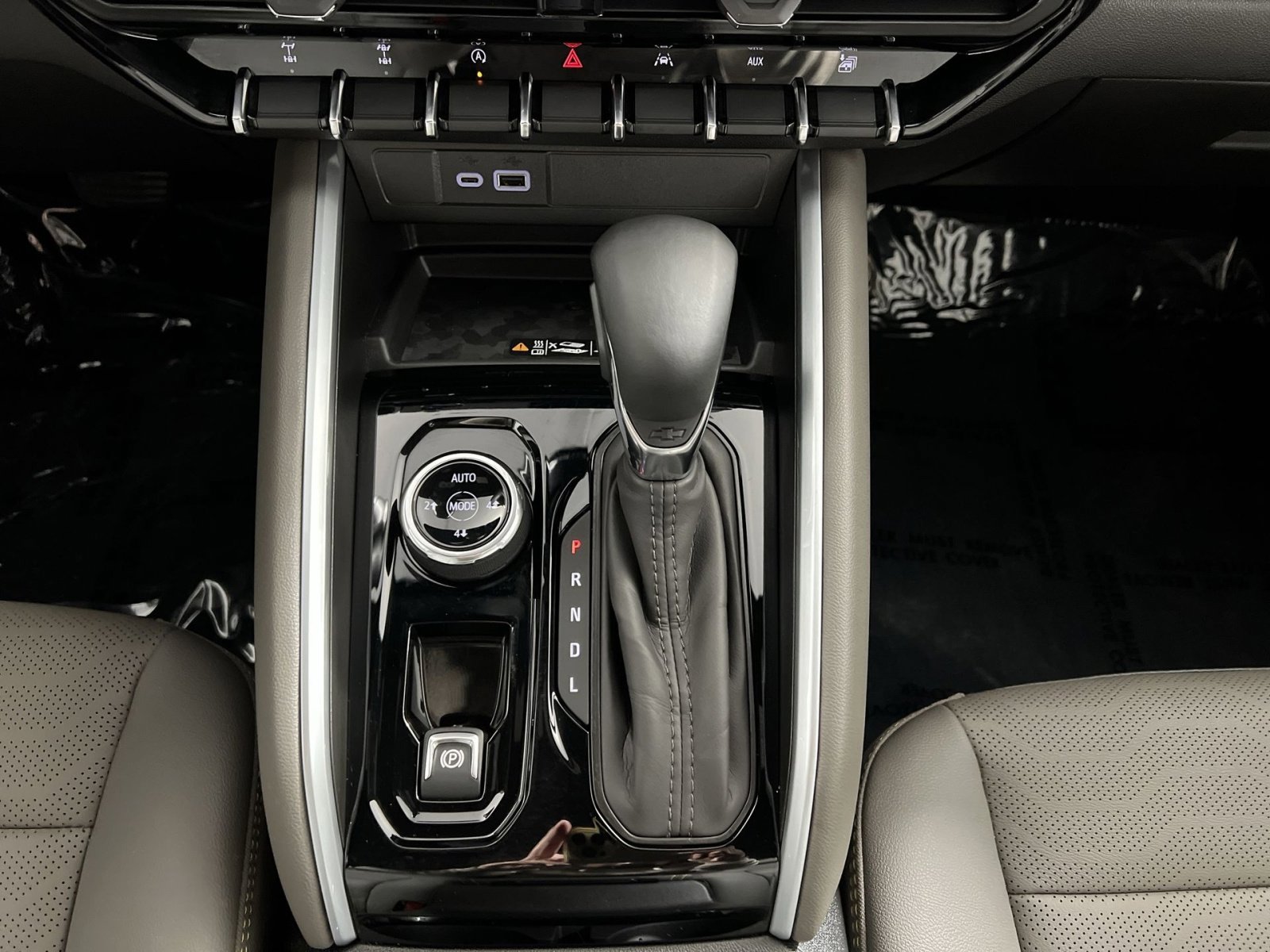 Used 2025 Chevrolet Colorado ZR2 w/ Technology Package image 22