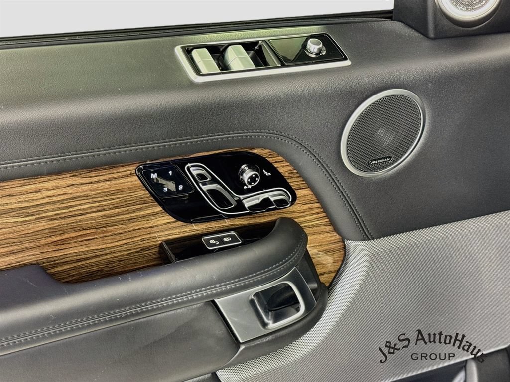 Used 2019 Land Rover Range Rover Supercharged AWD/4WD image 24