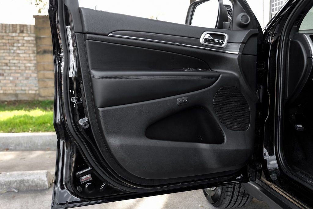 Used 2022 Jeep Grand Cherokee Limited w/ Tech Group image 54