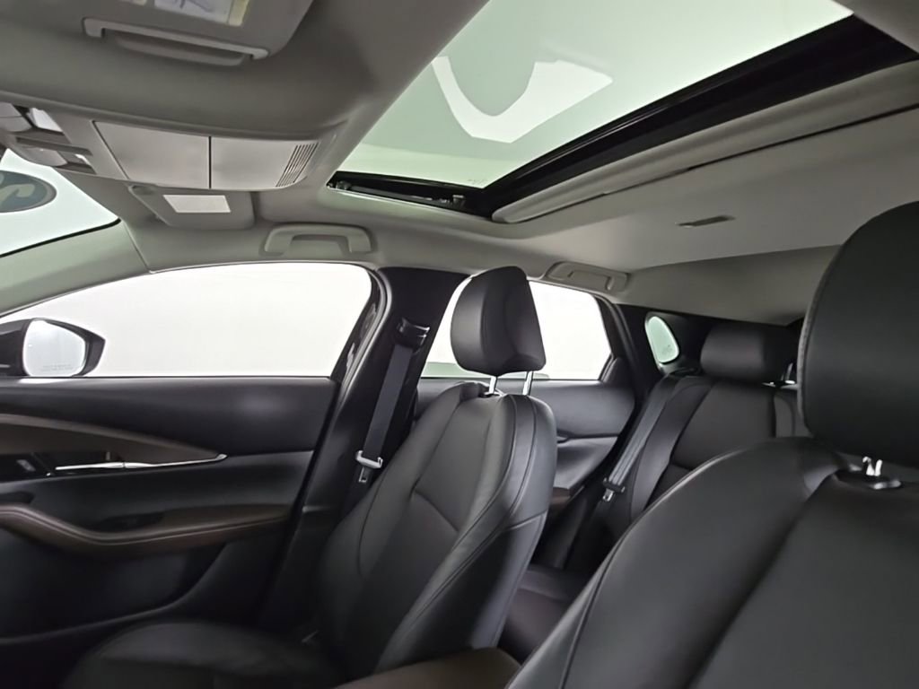 Used 2022 MAZDA CX-30 AWD 2.5 S w/ Premium Package image 19