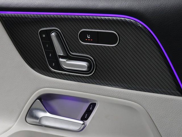 Certified 2023 Mercedes-Benz GLB 250 4MATIC image 23