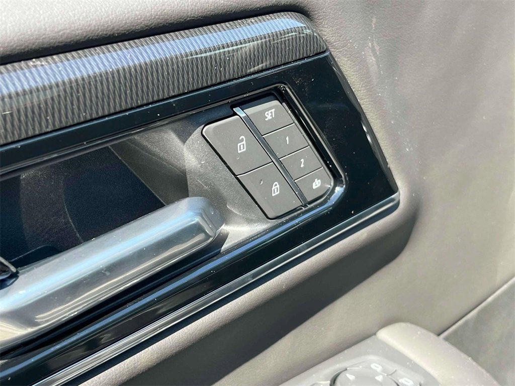 New 2025 GMC Yukon XL Elevation image 22