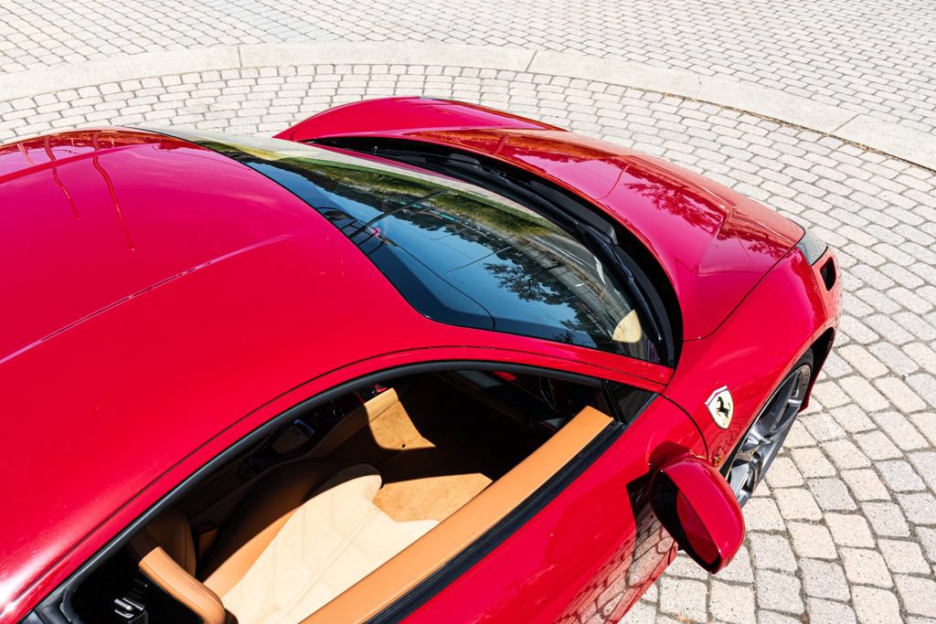 Used 2013 Ferrari 458 Italia Coupe RWD image 18