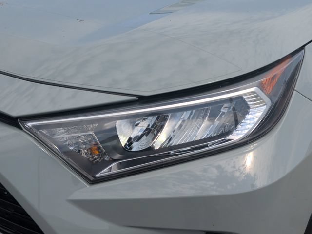 Used 2021 Toyota RAV4 XLE Premium AWD/4WD image 11