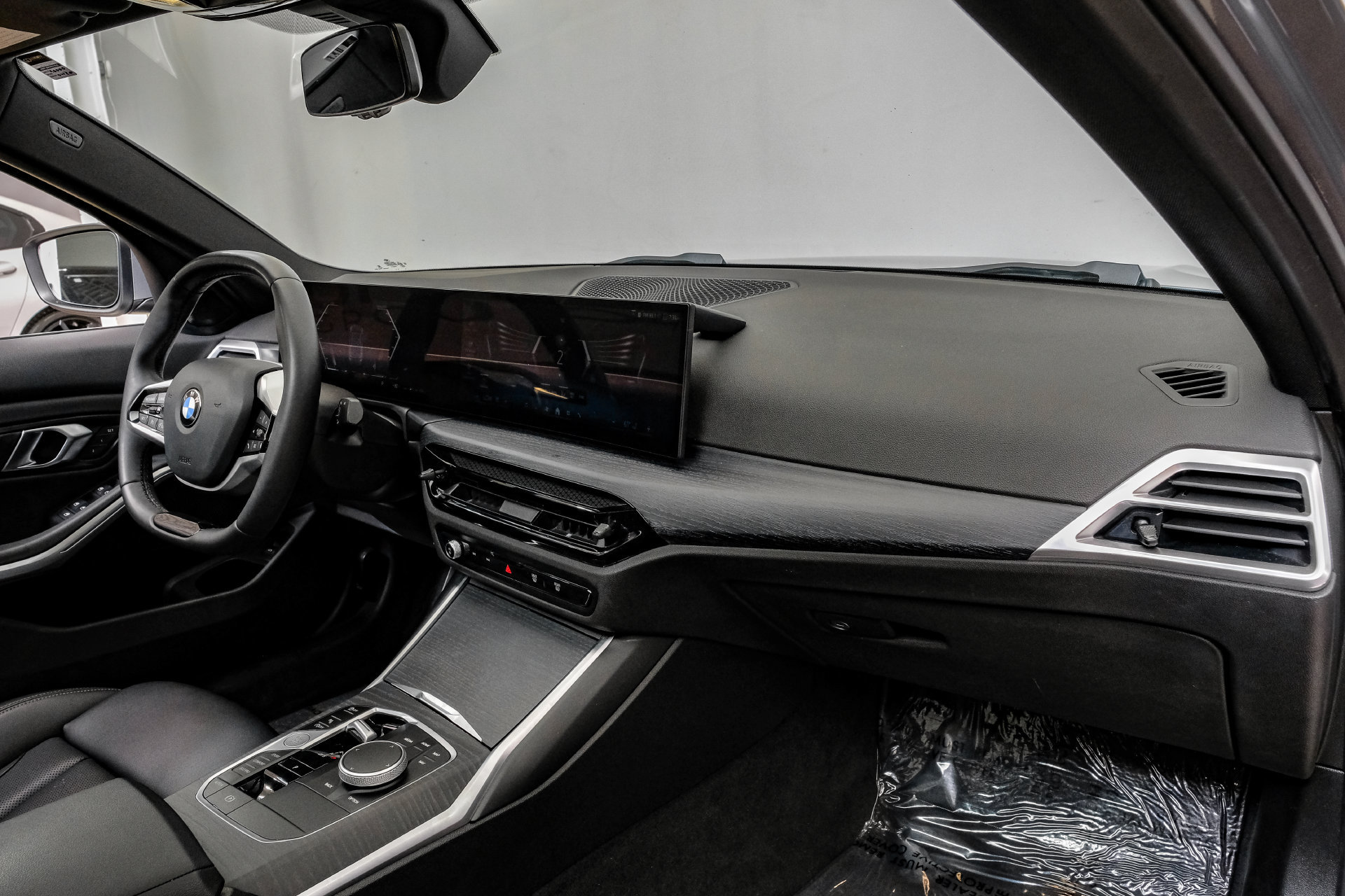Used 2025 BMW 330i Sedan RWD image 16