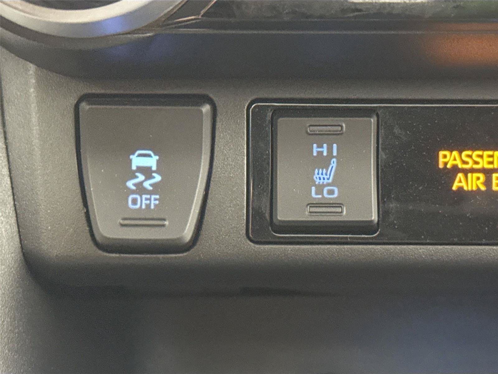 Used 2022 Toyota RAV4 XSE AWD/4WD image 7