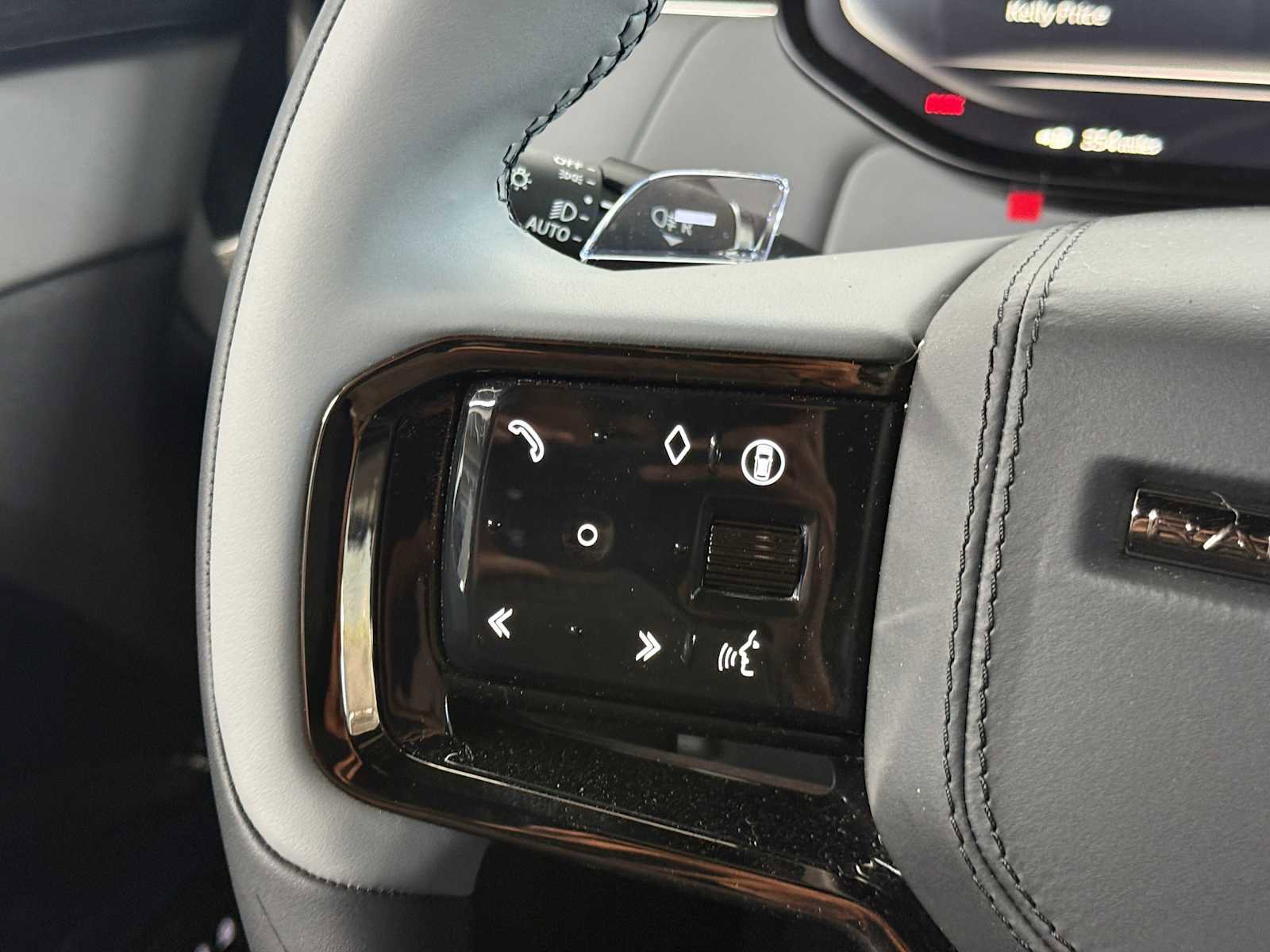 New 2025 Land Rover Range Rover Sport SV Edition Two image 24