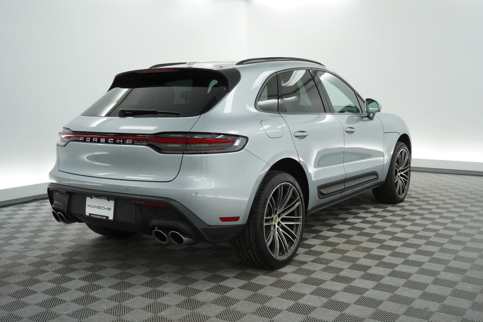 Certified 2026 Porsche Macan image 10