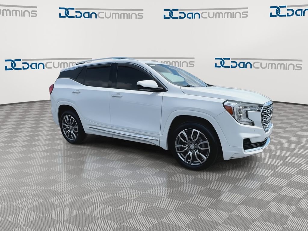 Used 2022 GMC Terrain Denali AWD/4WD image 2