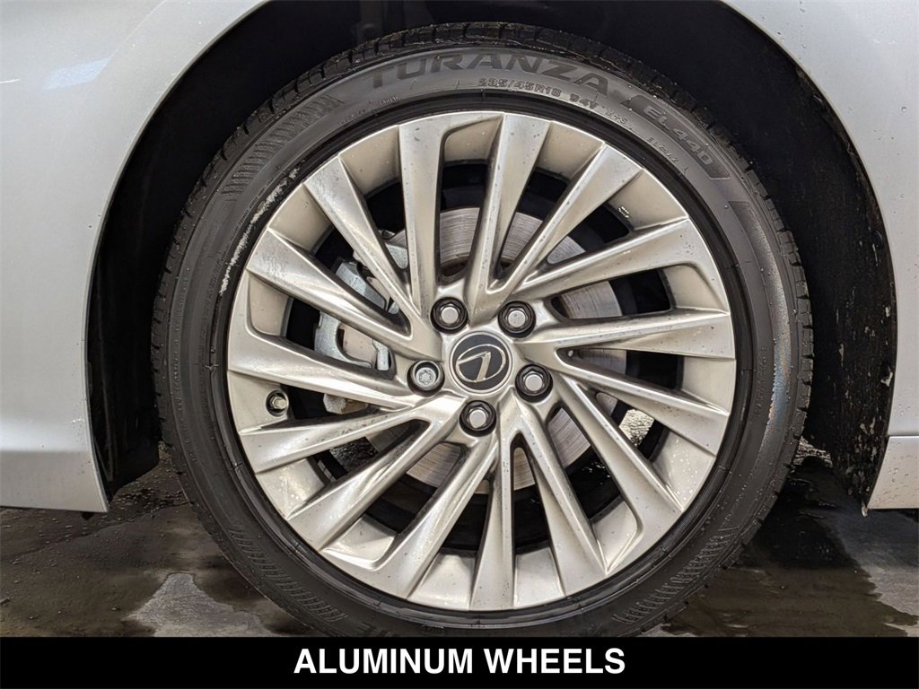 Used 2023 Lexus ES 300h w/ Accessory Package (Z2) image 19