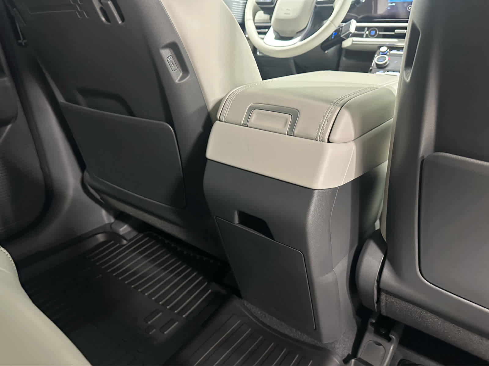 New 2026 Hyundai Santa Fe SEL FWD image 17