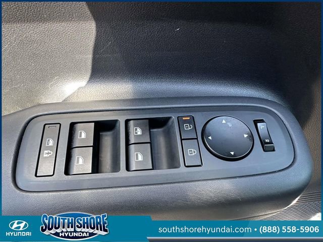 Used 2024 Hyundai Santa Fe SE image 19