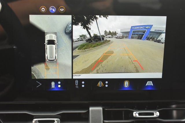 New 2026 Chevrolet Equinox LT w/ Safety and Technology Package FWD image 23