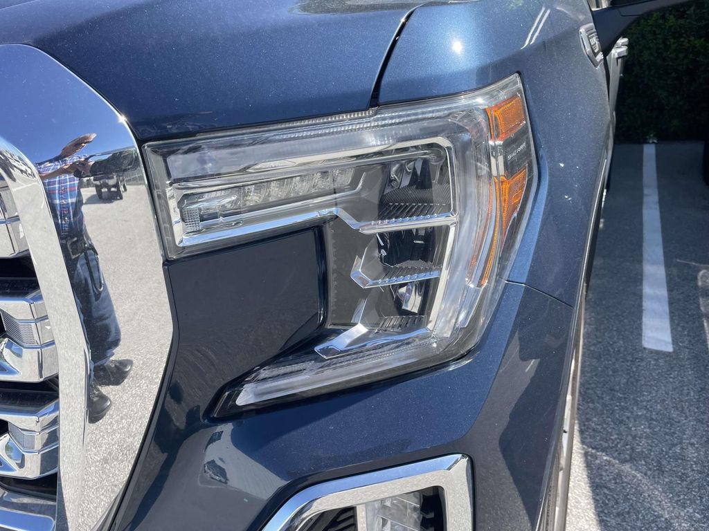 Used 2019 GMC Sierra 1500 SLT w/ SLT Premium Plus Package AWD/4WD image 4