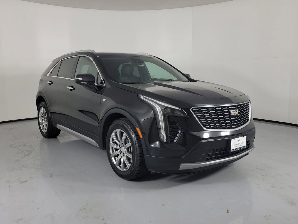 Used 2021 Cadillac XT4 Premium Luxury FWD image 1