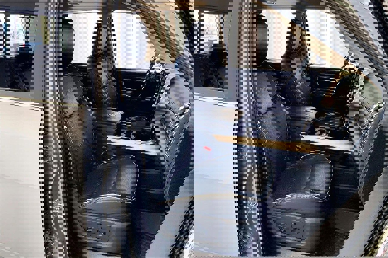 Used 2022 RAM 3500 Laramie image 16