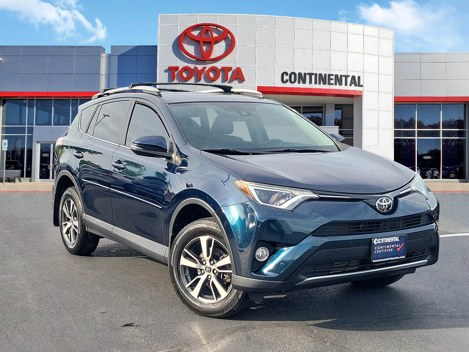 Used 2018 Toyota RAV4 XLE AWD/4WD video 2