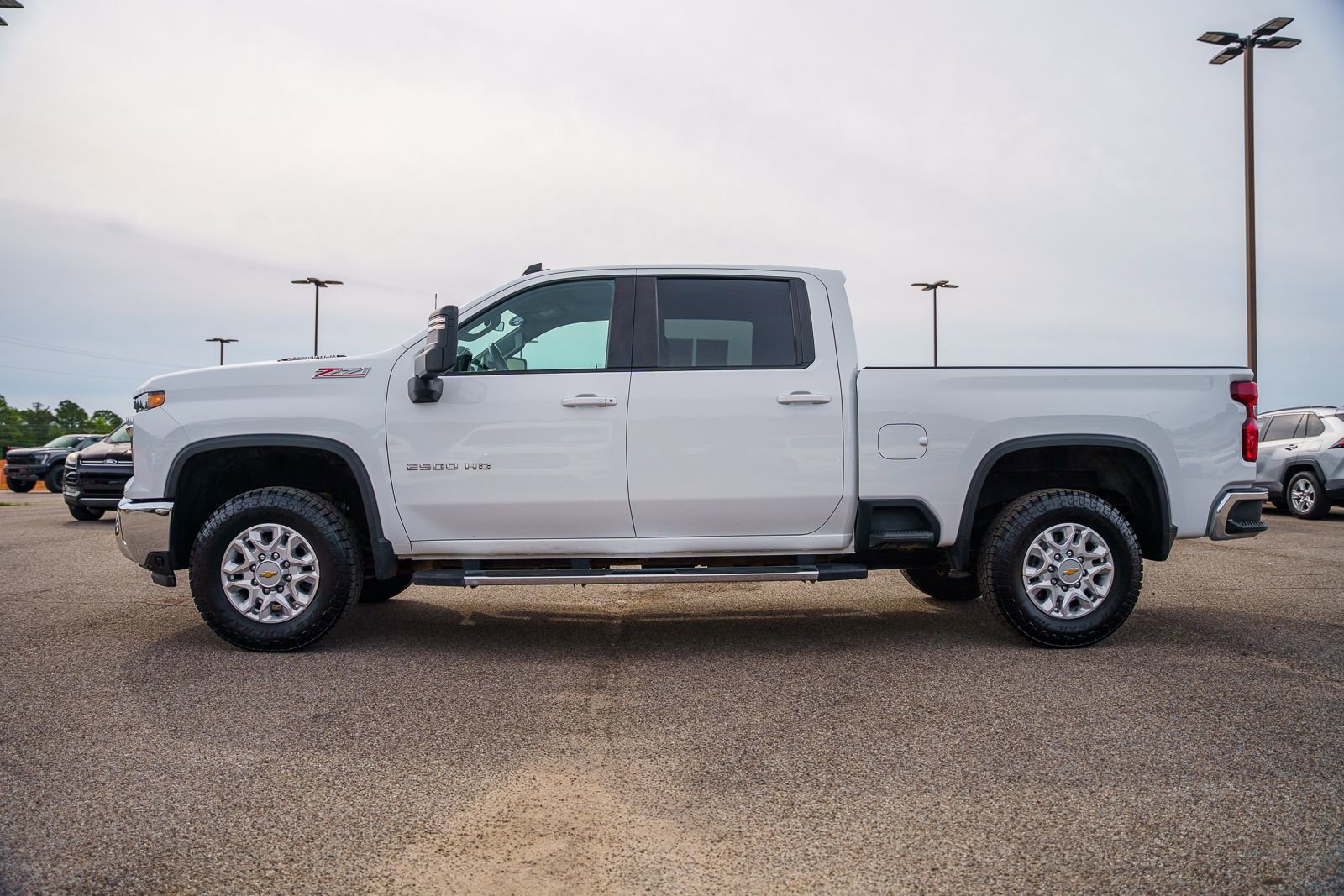 Used 2024 Chevrolet Silverado 2500 LT image 4